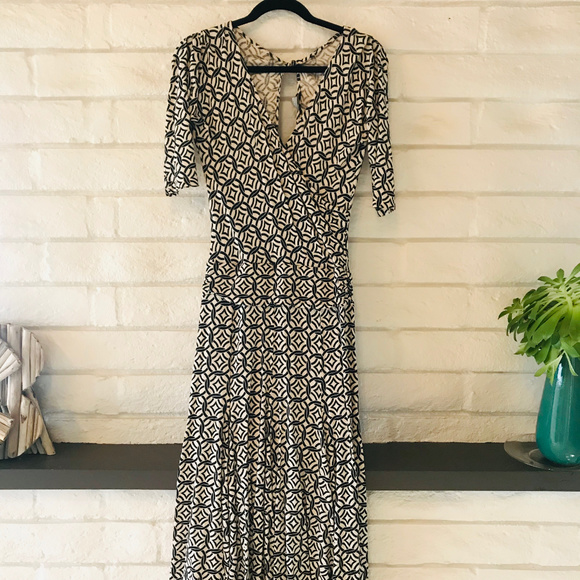 BCBG Black and White Graphic Print Dress - Picture 2 of 7